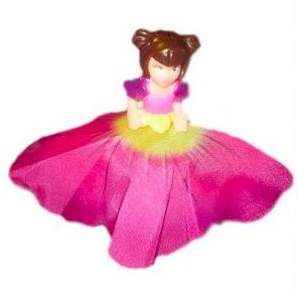 Víla Flowee s červenou sukní